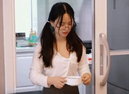 Về quê ăn Tết, con gái bị cha dượng đánh đập dã man