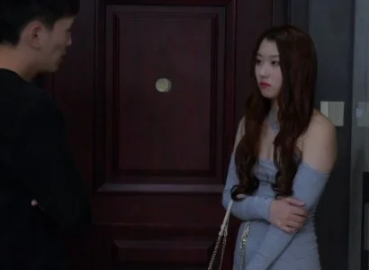 Gặp gỡ gái xinh nhưng lại là em hàng xóm ngại ngùng