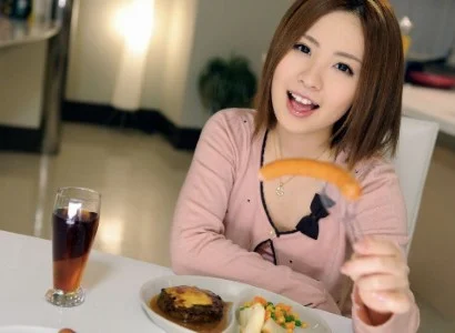 Chờ em làm xong đã, rồi em sẽ ‘ăn’ anh một cách ngon lành